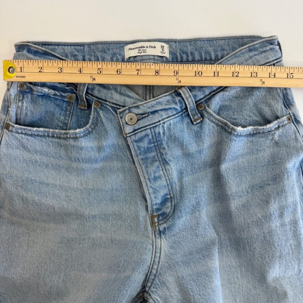 Abercrombie & Fitch Dad High Rise Jeans Curve Love 28 6 Light Wash Criss Cross - Picture 10 of 13